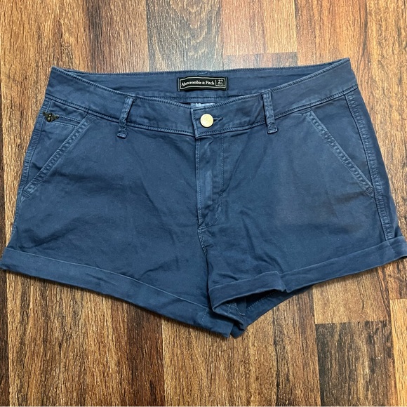 ✨Abercrombie & Fitch Classic Chino Shorts✨ - Picture 3 of 6